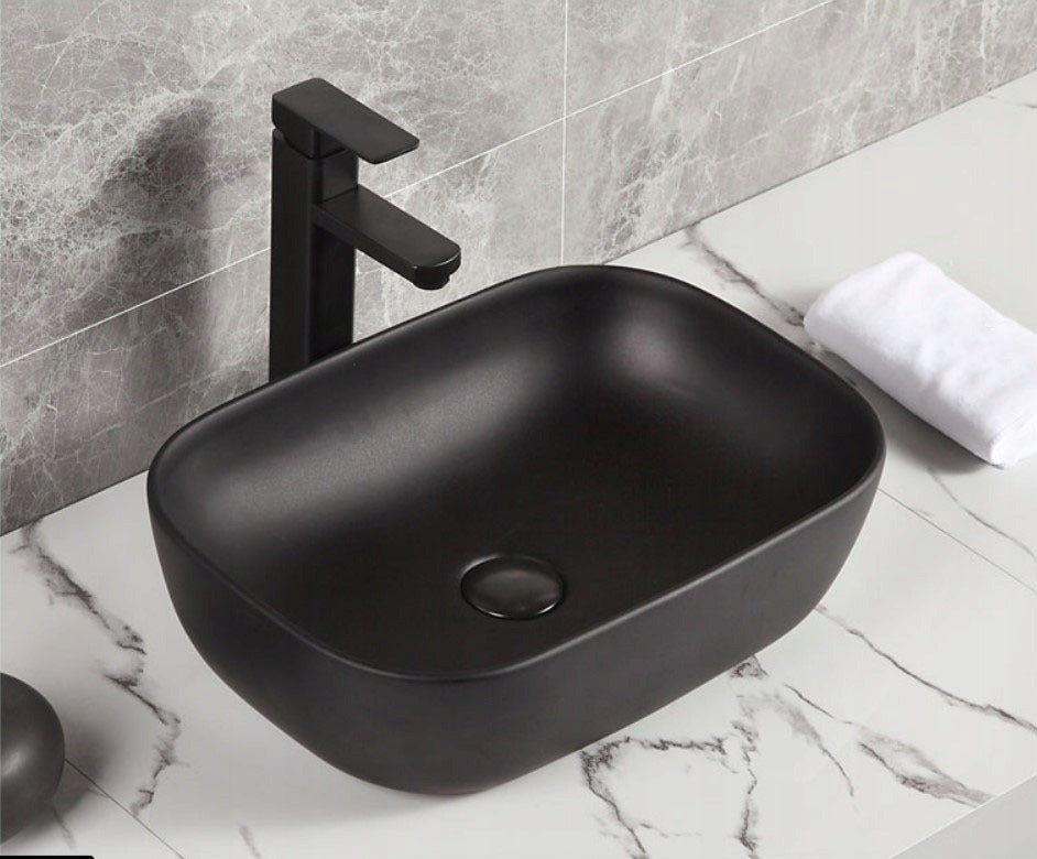 Lavoar negru 46 cm – Rebiko, ceramică premium, modern