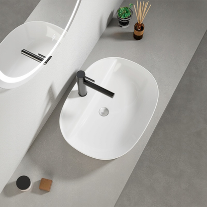 Lavoar ceramic pe blat 50 cm – oval, alb lucios, cu orificiu robinet, baie modernă