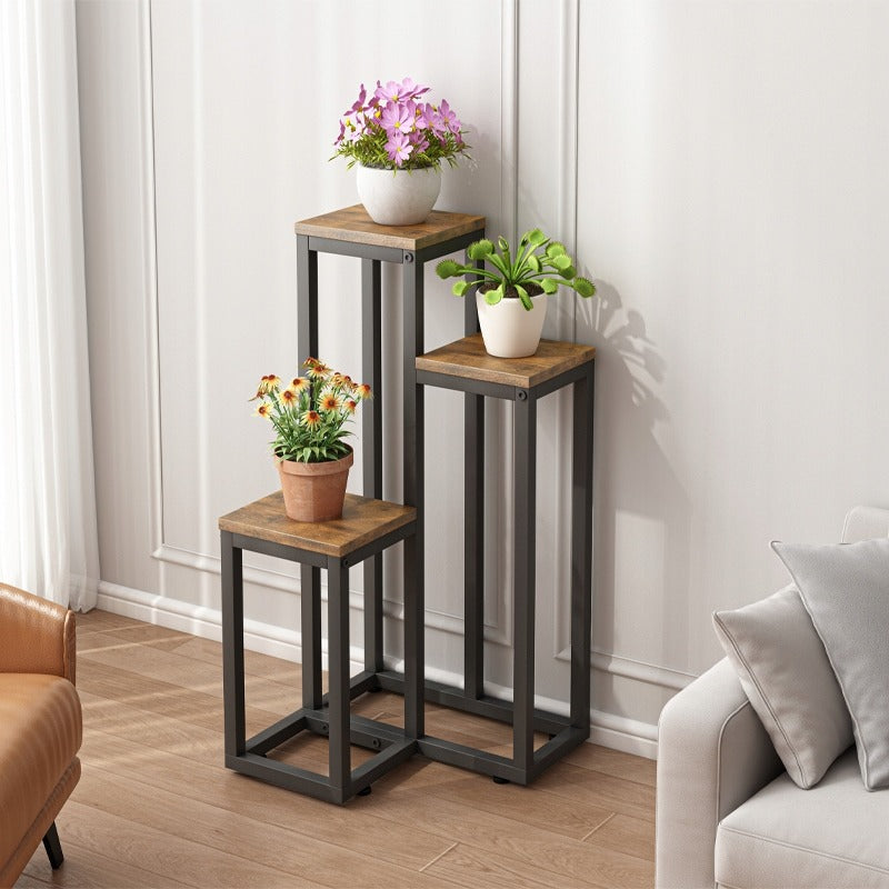 Raft flori 3 etaje – suport plante metalic, design rustic